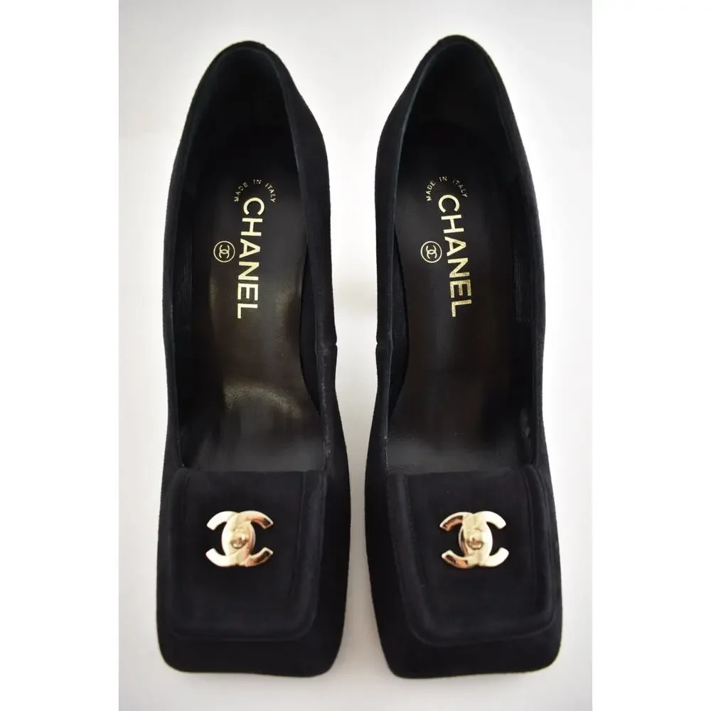 Chanel 26S Blazy Black Suede Square Toe Turnlock Gold CC Logo Block Heel Pump 38